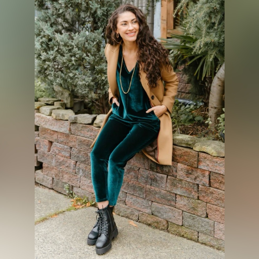 Smash + Tess Sunday Velvet green v neck romper jumpsuit size extra small